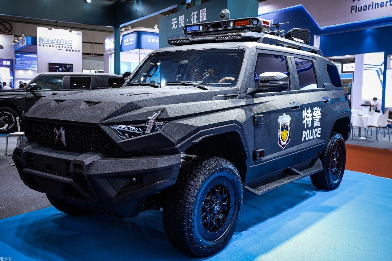 重磅  猛士917特种改装车震撼亮相第九届军警博览会