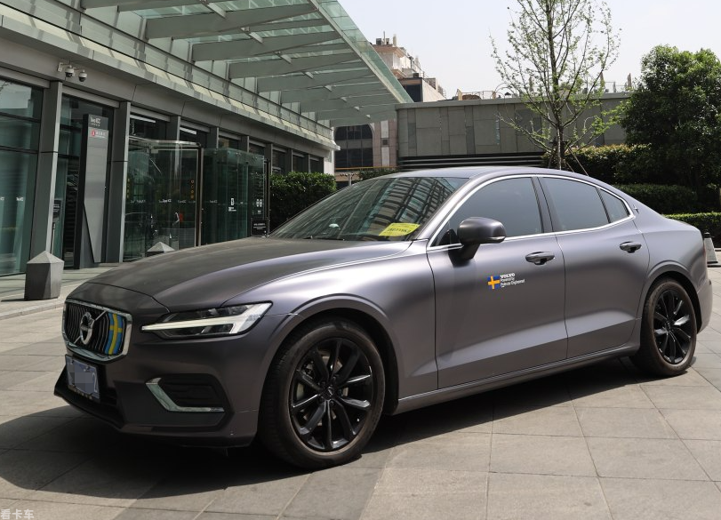 沃尔沃 S60 ：弯道百科全书，如何打造一款顶级运动轿车！