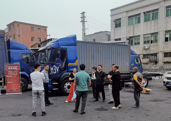 乘龙载货车走进东莞物流园，开启营销转型新篇章